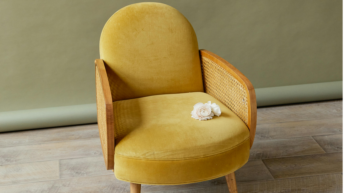 The Return of Rattan and Wood in Living Room Furniture