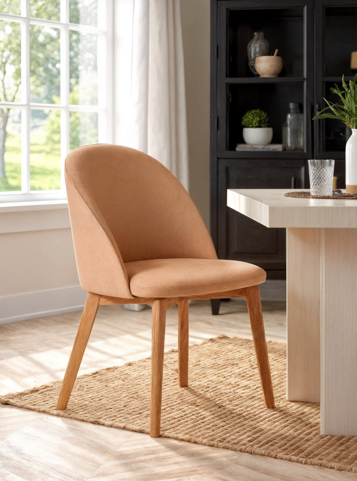 Soft Curve Dining Chair