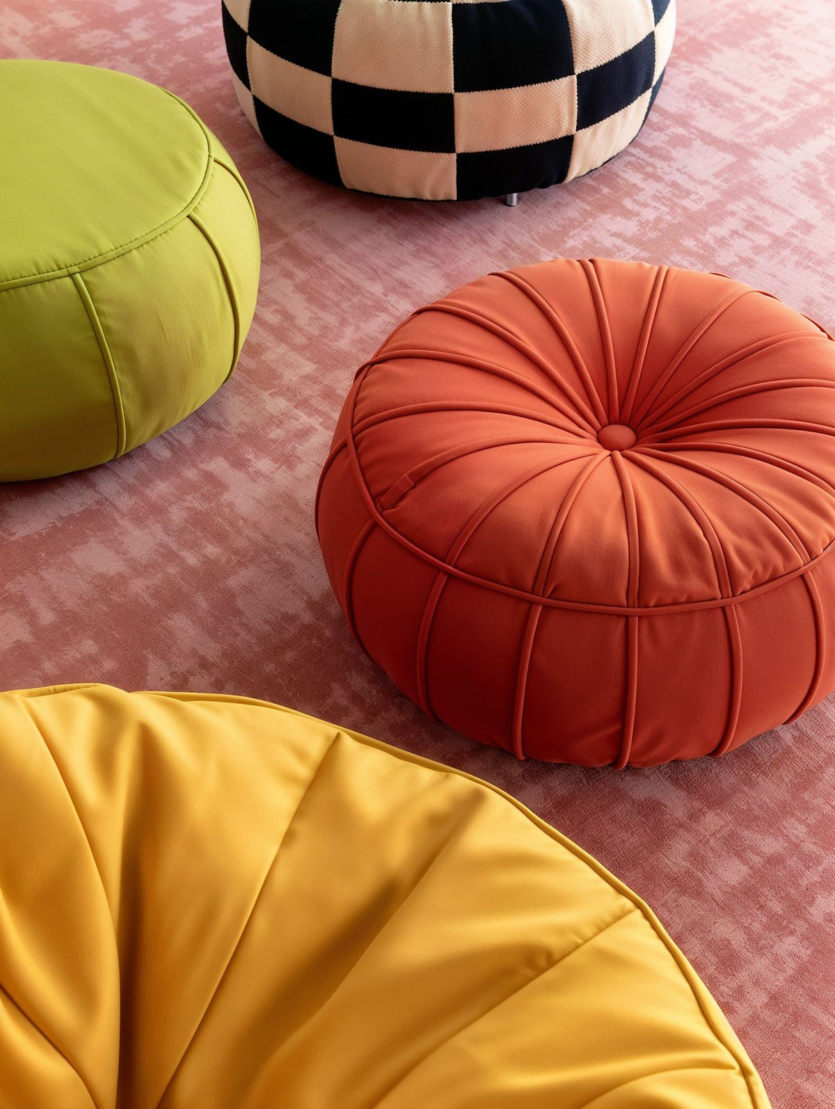 Round Tufted Cushion-4