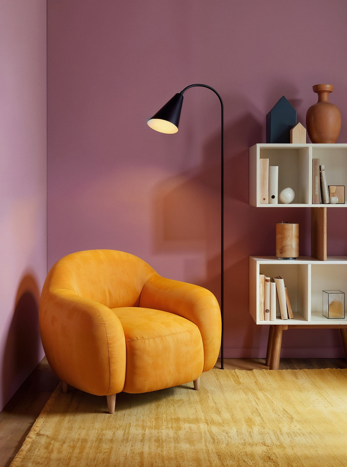 Round Arm Lounge Chair